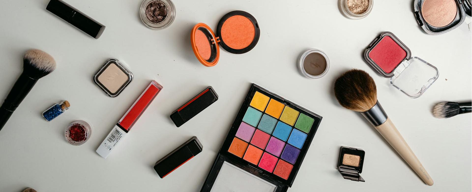 Modekosmetikgeschäft 11 Modekosmetikgeschäft -Modekosmetikgeschäft pexels mart production 7290089